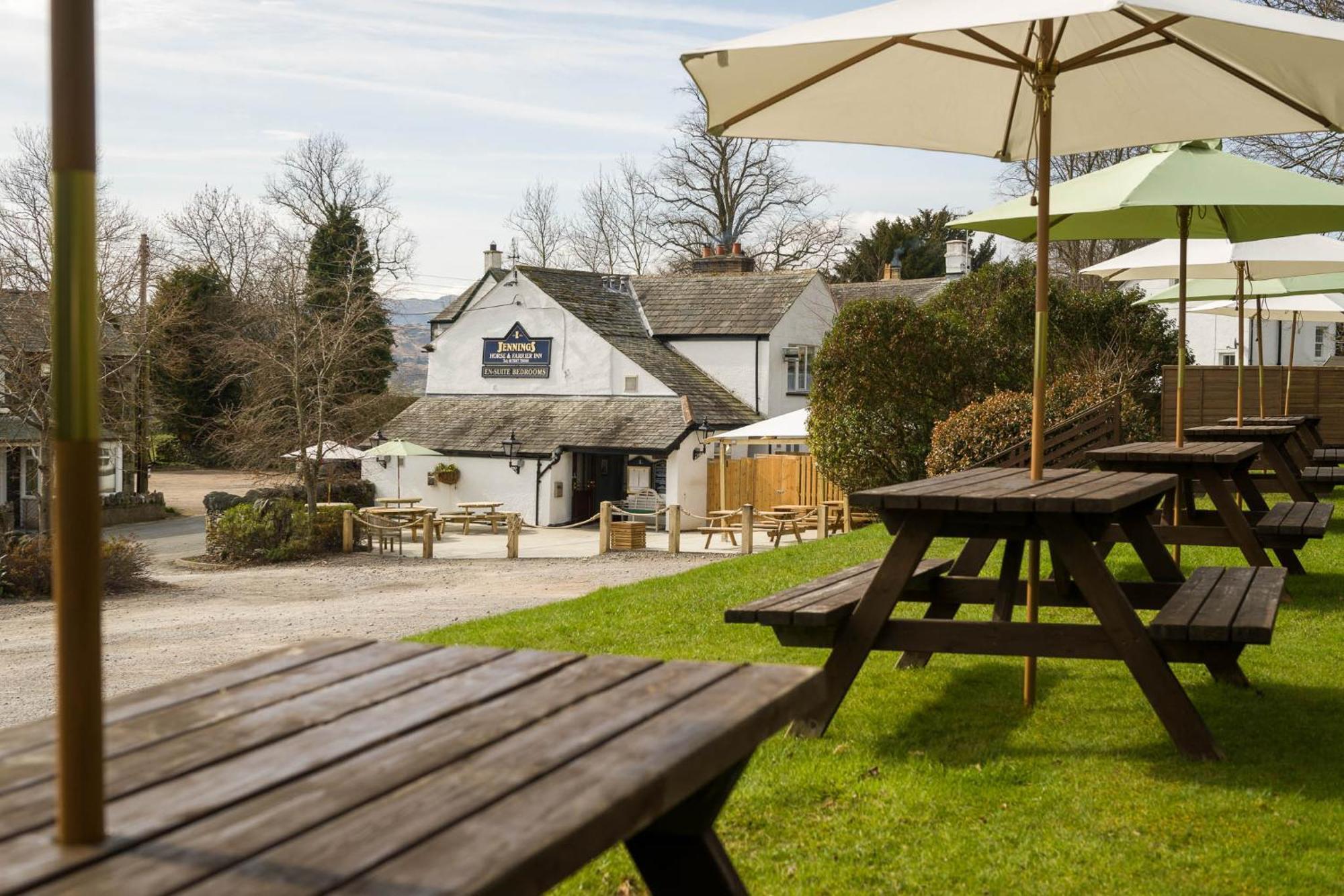The Horse And Farrier And The Salutation Keswick Herberg Threlkeld